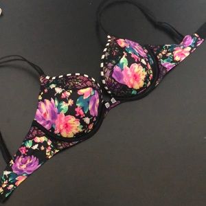 Victoria’s Secret bra